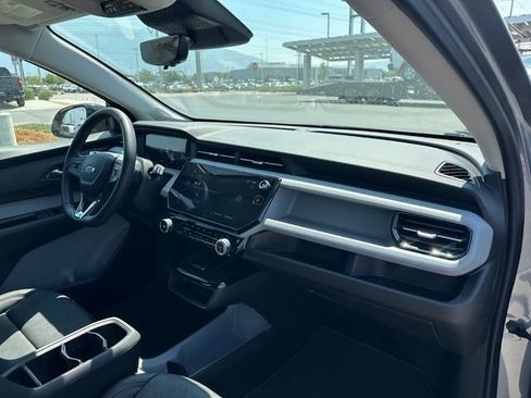 Certified 2027 Chevrolet Bolt RS w/ Technology Package FWD image 33