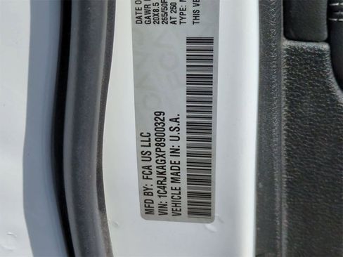 Used 2023 Jeep Grand Cherokee L Altitude image 35