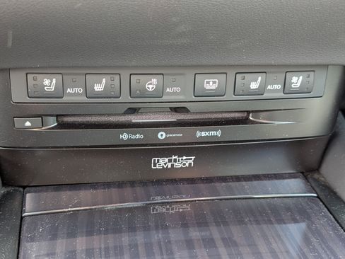 Used 2019 Lexus ES 350 Ultra Luxury w/ Accessory Package image 25