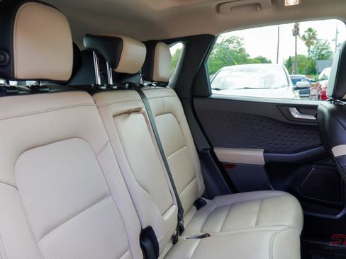 Used 2020 Ford Escape SE Sport image 21