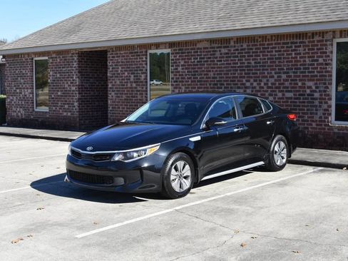 Used 2018 Kia Optima Premium image 1