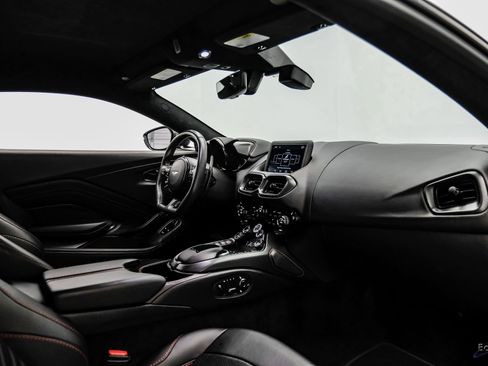Used 2023 Aston Martin V12 Vantage RWD image 52