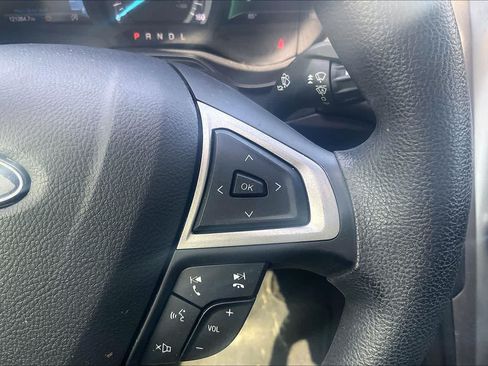 Used 2020 Ford Fusion SE FWD image 24