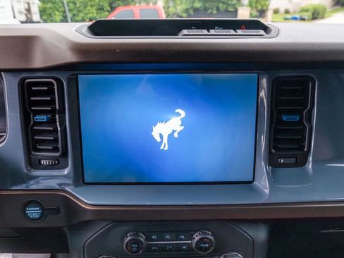 Used 2023 Ford Bronco Outer Banks image 40