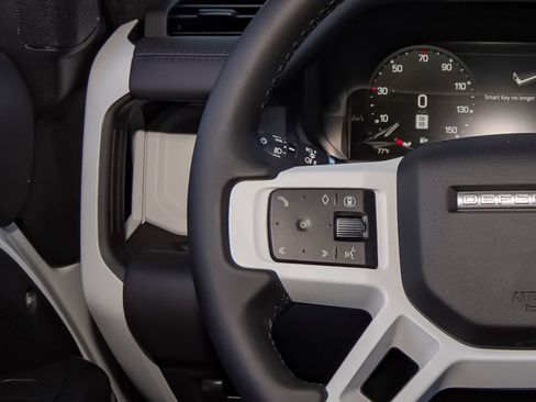 New 2026 Land Rover Defender 110 X-Dynamic SE AWD/4WD image 19