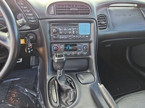 Used 2000 Chevrolet Corvette Convertible w/ Memory Pkg image 20