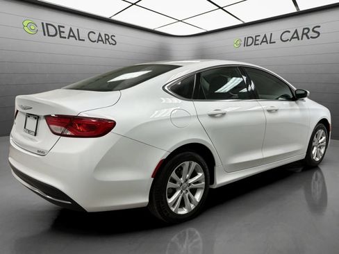 Used 2016 Chrysler 200 Limited FWD image 5