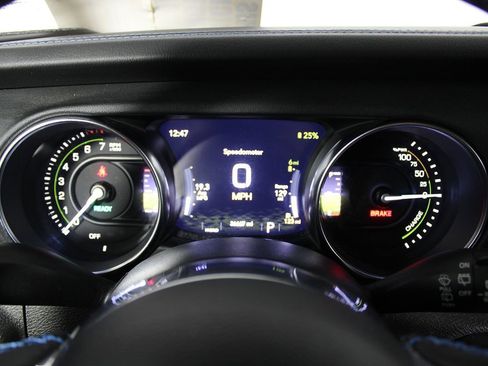 Used 2022 Jeep Wrangler Unlimited Rubicon 4xe w/ Steel Bumper Group image 16