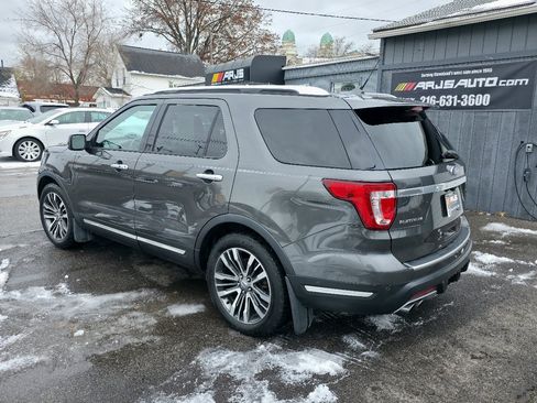 Used 2018 Ford Explorer Platinum image 9