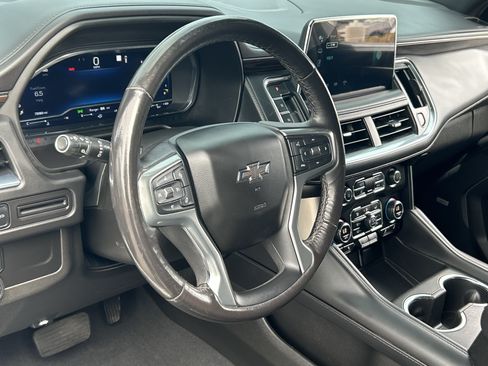 Used 2022 Chevrolet Tahoe Z71 w/ Luxury Package AWD/4WD image 28