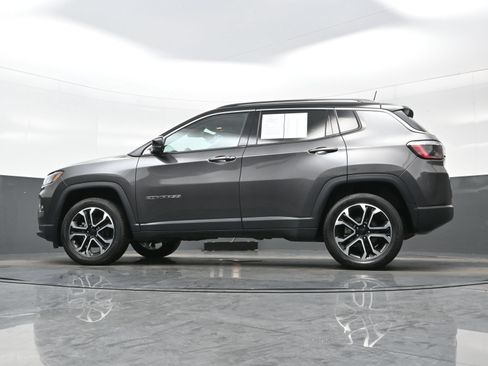 Used 2022 Jeep Compass Limited AWD/4WD image 28