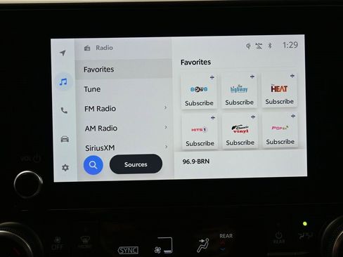 Used 2023 Toyota Highlander XLE image 20