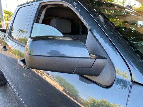 Used 2018 Chevrolet Silverado 1500 LT AWD/4WD image 11