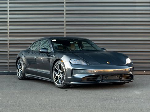 Used 2025 Porsche Taycan 4S image 10