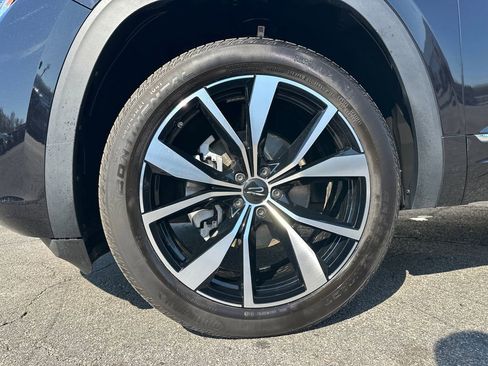 Used 2024 Volkswagen Atlas Cross Sport SEL R-Line AWD/4WD image 12