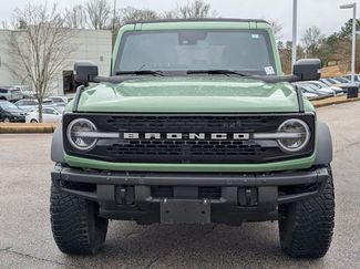 Used 2022 Ford Bronco Outer Banks w/ Sasquatch Package video 2