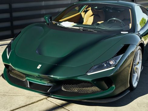 Used 2022 Ferrari F8 Tributo image 5