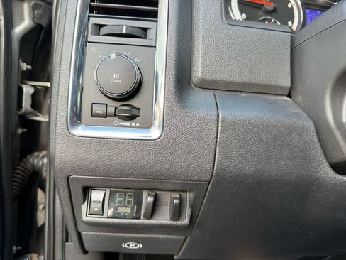 Used 2012 RAM 2500 Laramie w/ Cold Weather Group image 38