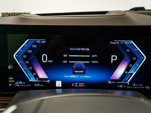 Used 2025 BMW X5 xDrive50e image 30