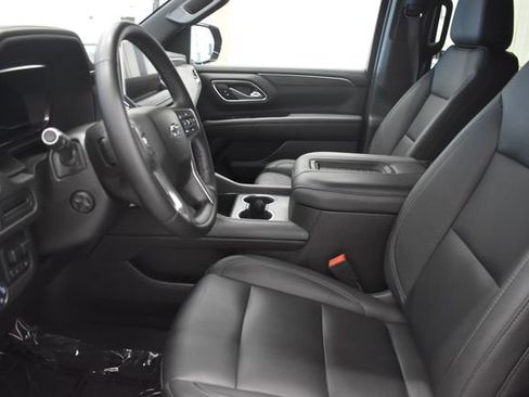 Used 2024 Chevrolet Tahoe Z71 w/ Luxury Package AWD/4WD image 22
