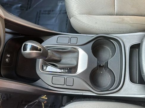 Used 2017 Hyundai Santa Fe Sport AWD/4WD image 39