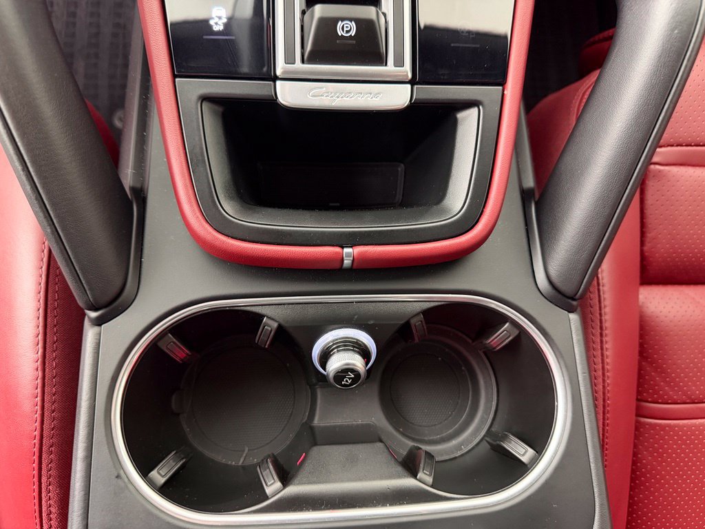 Certified 2023 Porsche Cayenne AWD/4WD image 32