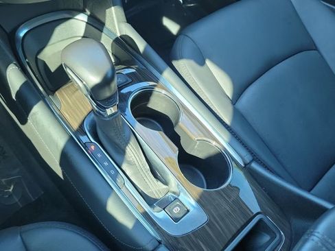 Used 2022 Chevrolet Malibu Premier image 33