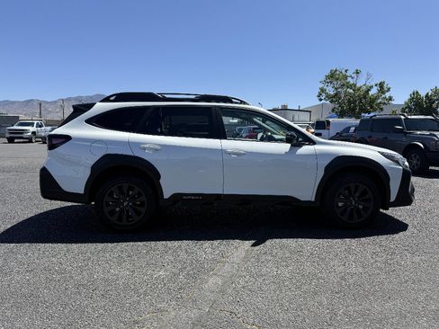 Used 2023 Subaru Outback Onyx Edition AWD/4WD image 4