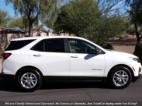 Used 2022 Chevrolet Equinox LS w/ LS Convenience Package image 5
