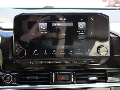 Used 2023 Nissan Pathfinder SL AWD/4WD image 22