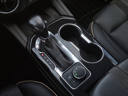 Used 2022 Chevrolet Blazer Premier w/ Enhanced Convenience Package image 17