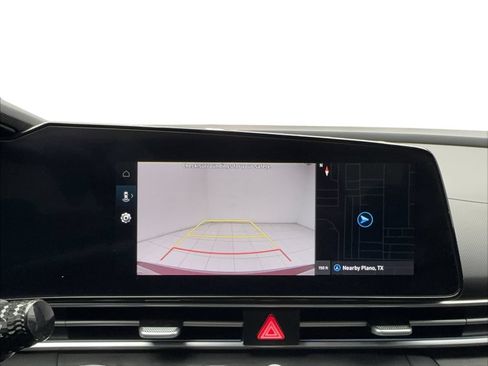 Used 2025 Hyundai Elantra SEL FWD image 54