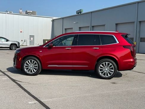 Certified 2024 Cadillac XT6 Premium Luxury w/ Technology Package AWD/4WD image 3
