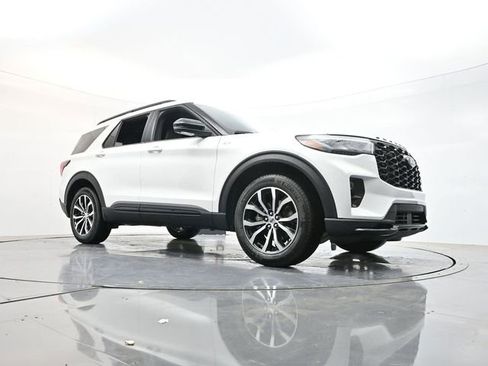Used 2026 Ford Explorer ST-Line RWD image 26