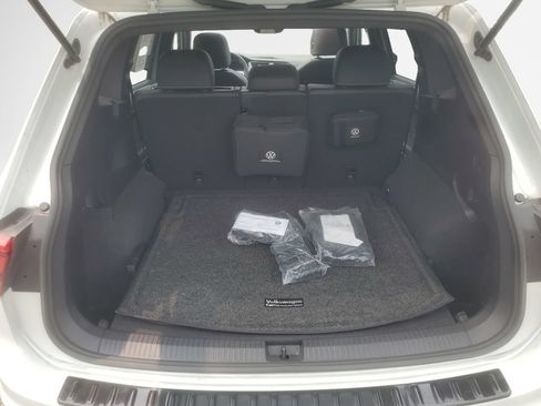 Used 2023 Volkswagen Tiguan SE R-Line AWD/4WD image 25