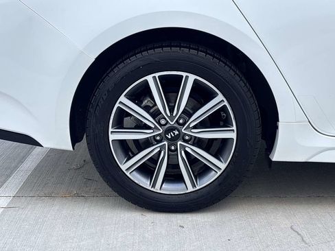 Used 2019 Kia Optima EX w/ EX Premium Package FWD image 9