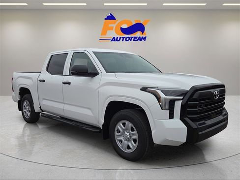 New 2026 Toyota Tundra SR image 7