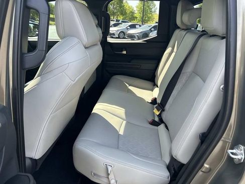 Used 2024 Toyota Tacoma Limited w/ Limited Package (LT) AWD/4WD image 18