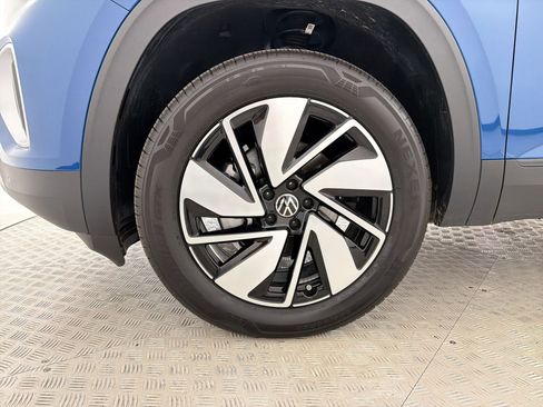 Used 2026 Volkswagen Atlas SE w/ Panoramic Sunroof Package FWD image 11