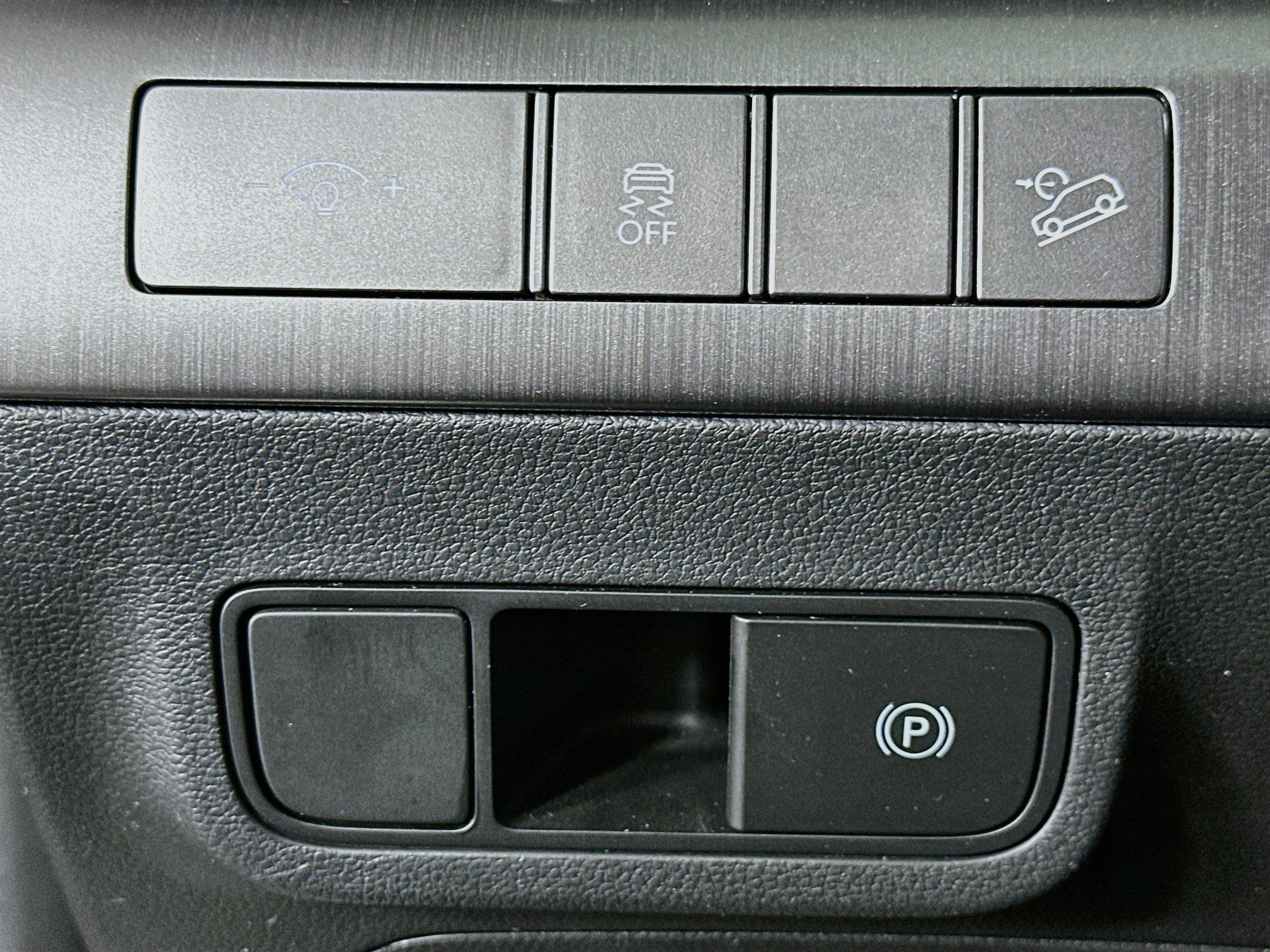 Used 2025 Hyundai Kona SEL FWD image 17