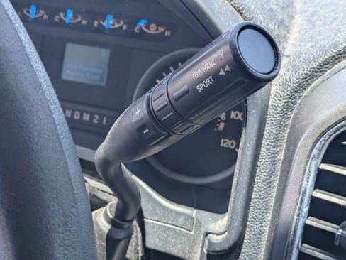 Used 2015 Ford F150 XLT AWD/4WD image 12