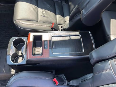 Used 2023 Lincoln Aviator Reserve w/ Equipment Group 201A AWD/4WD image 19