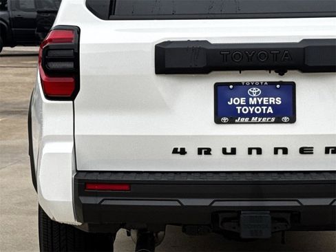 Used 2026 Toyota 4Runner SR5 image 10