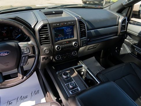 Used 2020 Ford Expedition Limited w/ Equipment Group 302A AWD/4WD image 39