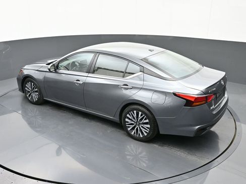Used 2023 Nissan Altima 2.5 SV image 28