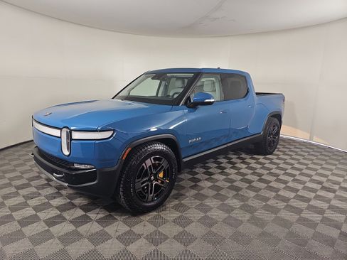 Used 2023 Rivian R1T Adventure image 1