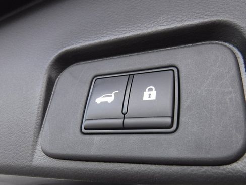 Used 2023 Nissan Rogue SV w/ SV Premium B Package image 35