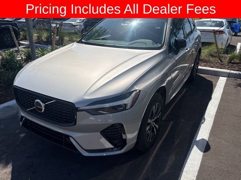 Used 2024 Volvo XC60 B5 Core AWD/4WD image 12