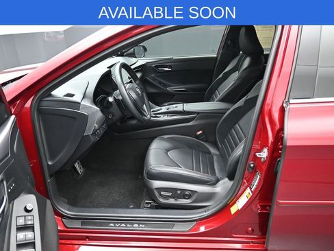 Used 2020 Toyota Avalon Touring w/ Advanced Safety Package image 9