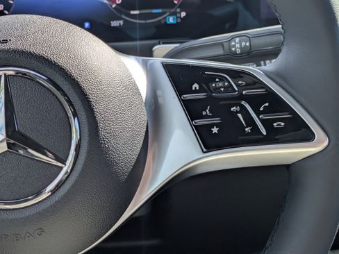 New 2026 Mercedes-Benz GLB 250 4MATIC image 19